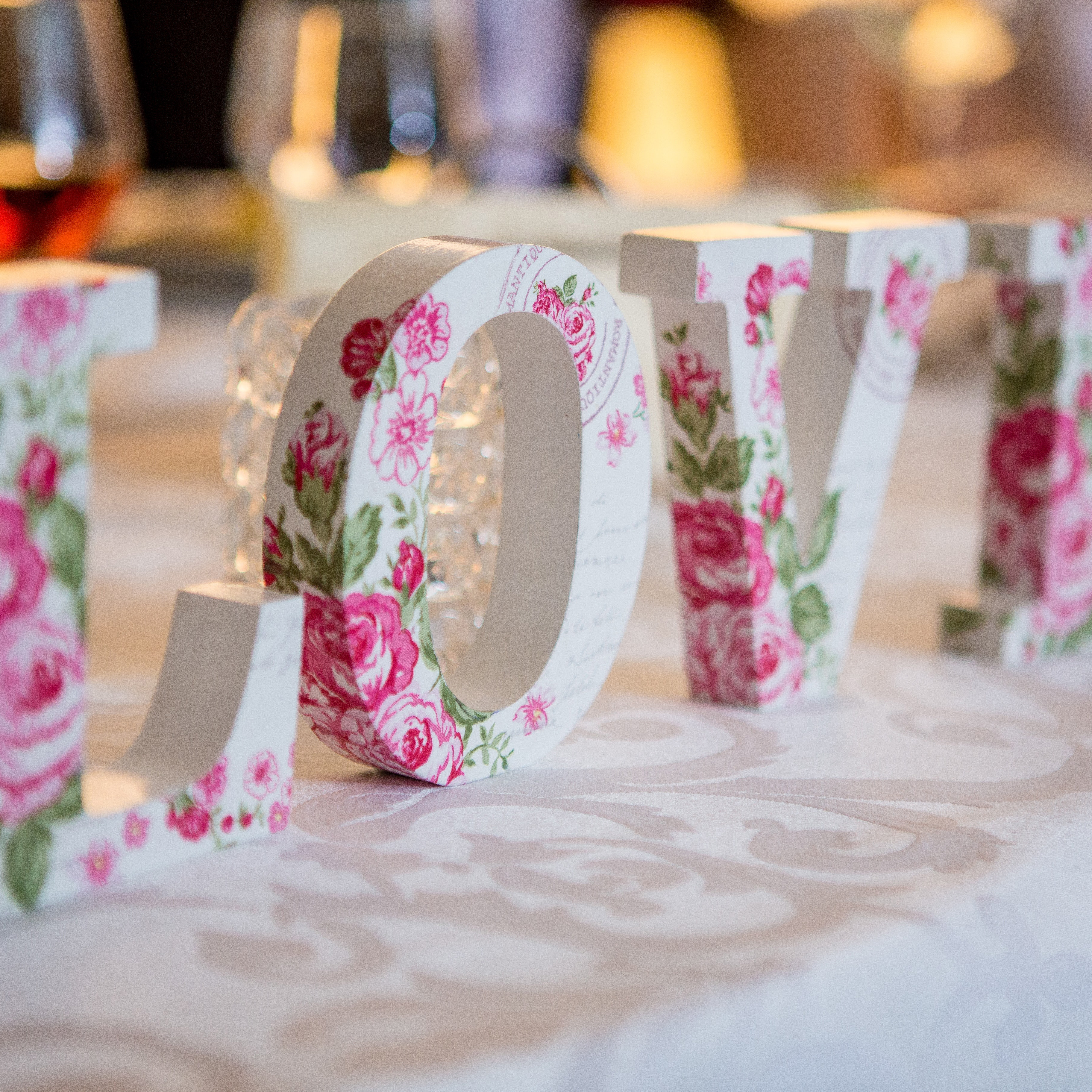 Should you Buy or Hire your Wedding Props and Decorations?