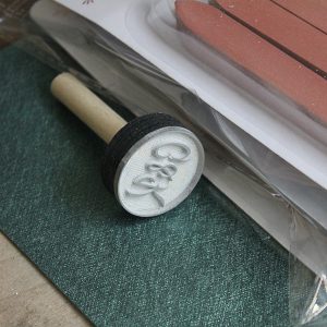 woodn-lttrstmp-tlwdng