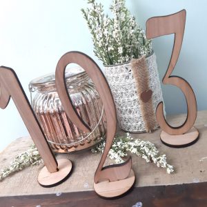 woodn-wddng-tblenumbrs